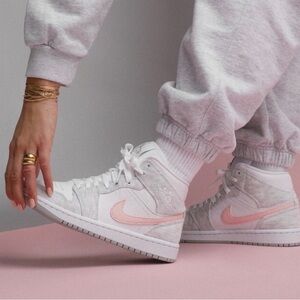 Nike Jordan retro 1 mid SE pink,white,gray sneakers, size 8